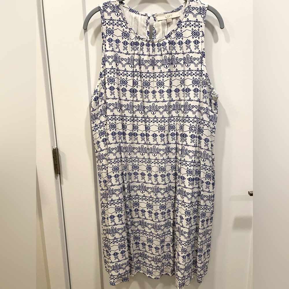 White floral shift dress